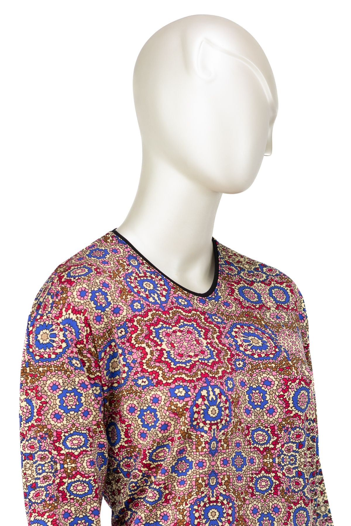 Kadın Turlu Viskon Penye Kumaş Anne Bluz Manolya Desenli Uzun Kollu Tam Kalıp Likralı